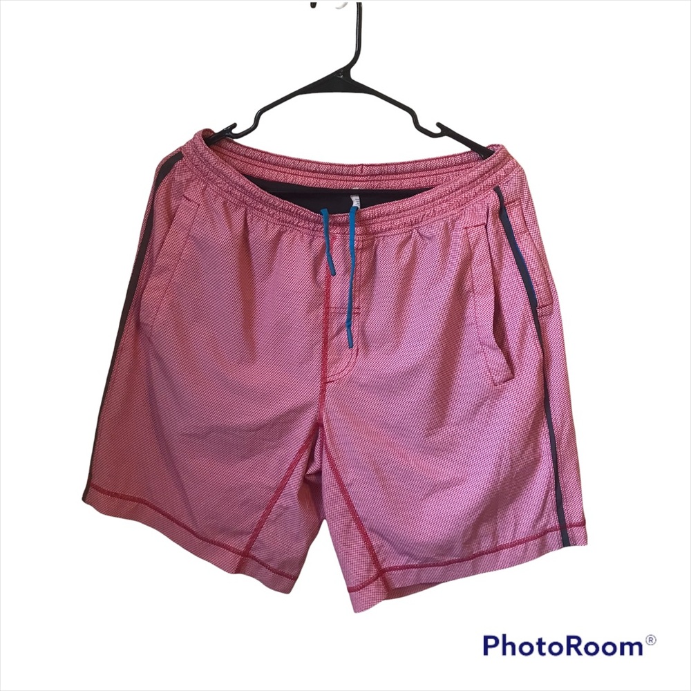 Lululemon red and white Shorts, size XL